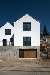 Sociální byty obce Bílovice nad Svitavou, ČTYŘSTĚN architekti / Milan Joja, Karel Kubza, Tomáš Págo