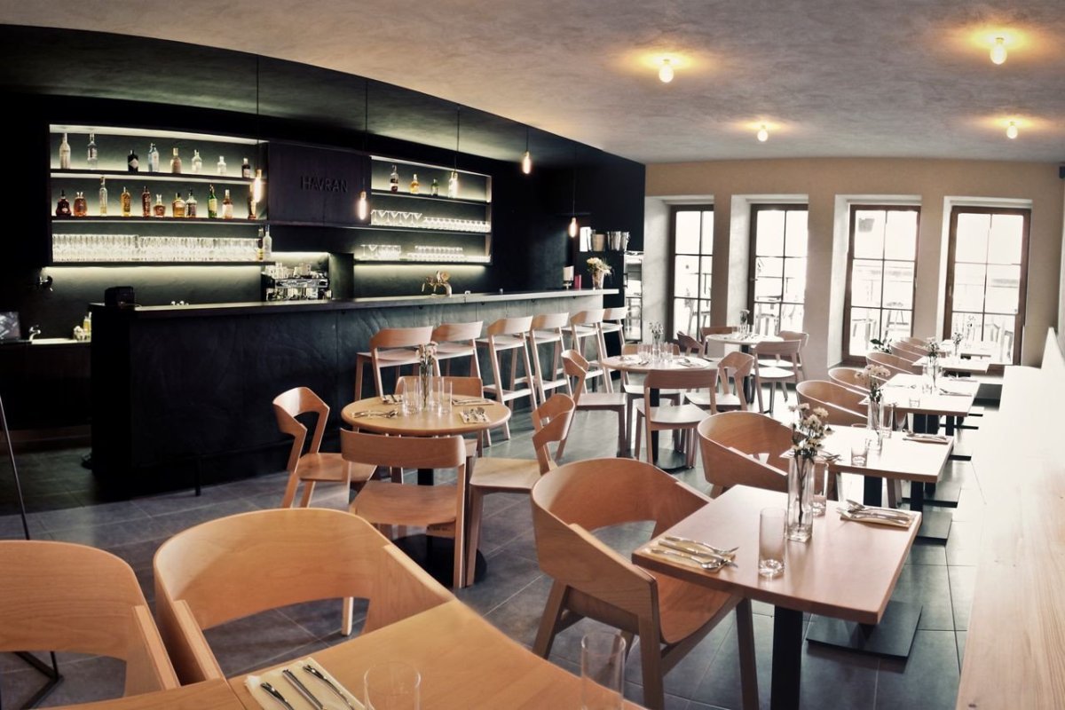 Zavoral Architekt, HAVRAN café—steak—bar – foto