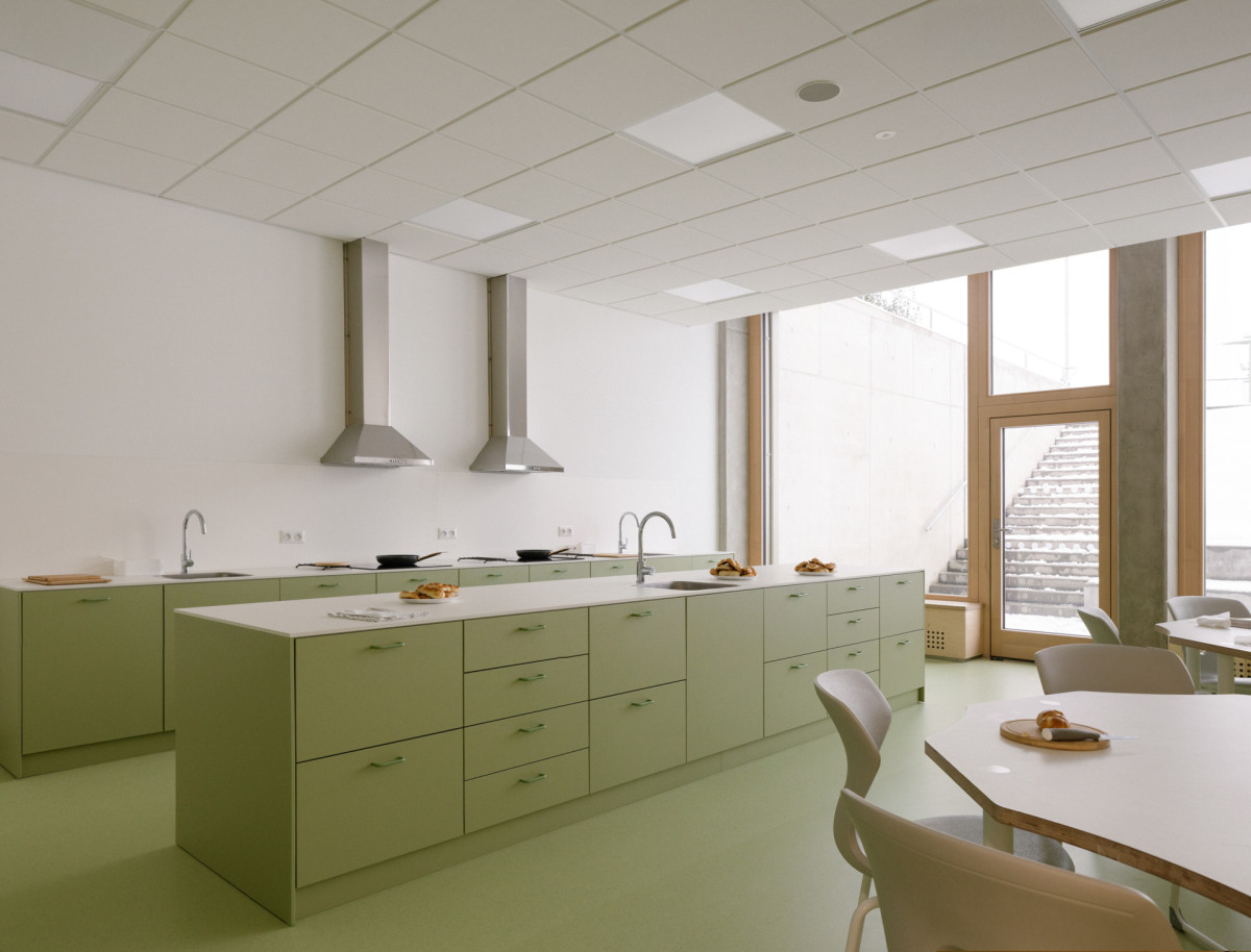 Cvičná kuchyně (Nová škola LOŠBATES; SOA architekti)