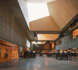 Administrativní budova Univerzity v Helsinkách New Think Corner, 2015-2017, studio JKMM