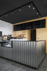 Interiér Cafe Smoo v Příbrami, Michael Karnet