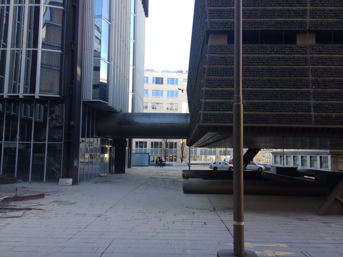 V Praze začala demolice hlavních věží komplexu Transgas. Foto: Matěj Beránek