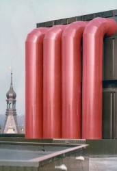 60. léta posedlá barvou - na Kotvě se to projevilo v barevnosti technických detailů. 