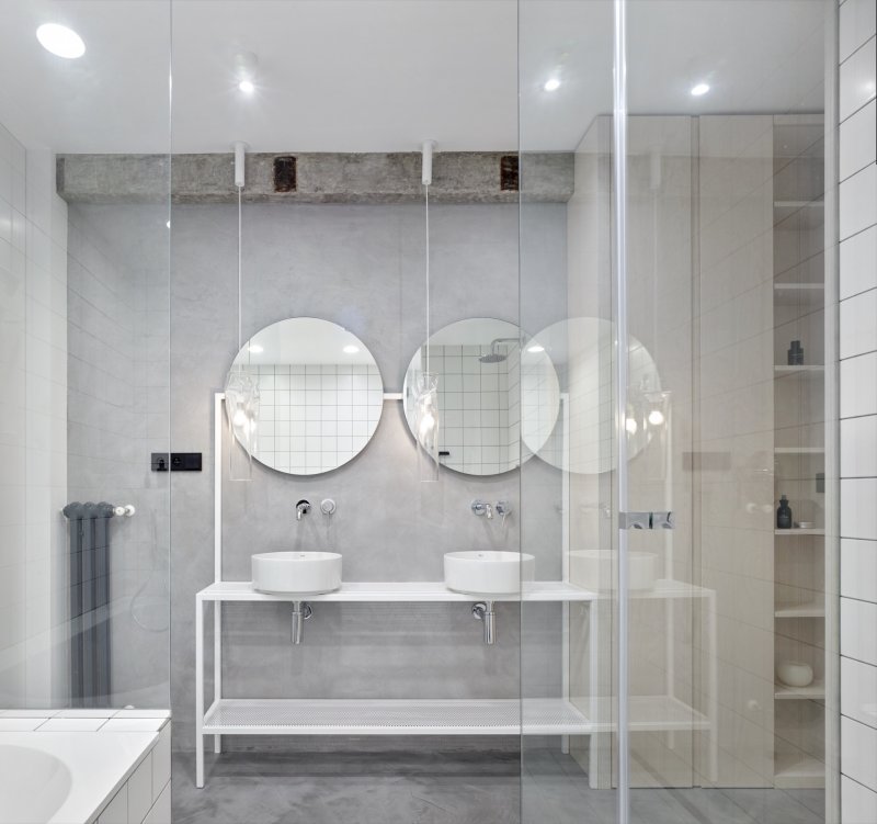 Interiér mezonetového bytu v Praze-Podolí, SMLXL