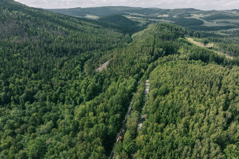 Cyklostezka v původním historickém vodním kanálu mezi Loučovicemi a Vyšší Brodem od A8000
