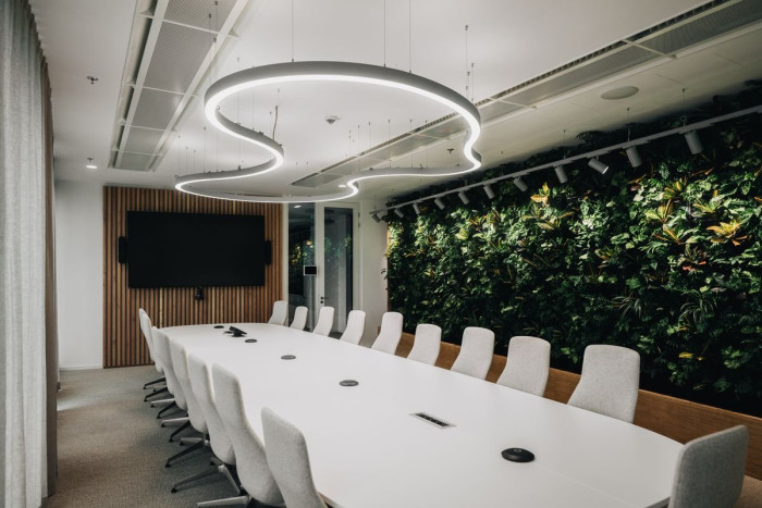 Nová Waltrovka Praha, svítidla Vali55-T a Flumo60