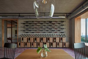 Nový wine bar Reisten v Pavlově od studia ORA