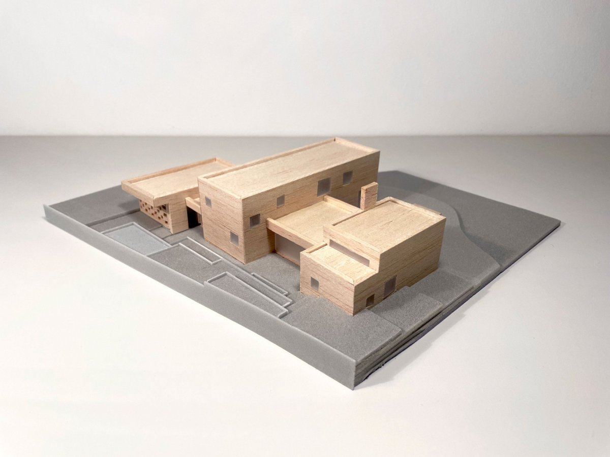 Rodinný dům v Záhorských sadech v Bratislavě, ARCHITEKTI mikulaj & mikulajova: Hmotový model