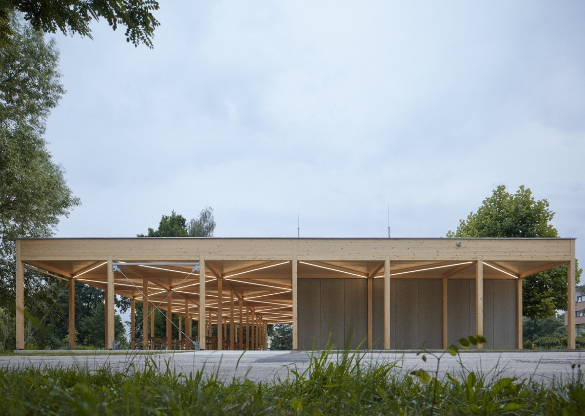 Restaurace v Českých Budějovicích od atelieru 111 architekti