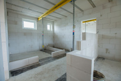 Poslední inovací jsou velkoformátové komponenty, určené pro zdění s mini jeřábem.