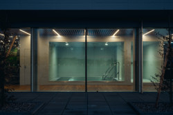 Architekti D.R.N.H. - Wellness Kraví hora: Autoři se rozhodli využít její nosnou konstrukci a zachovat také proporce