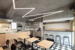 Bistro a rotisserie Kro Kitchen, NEUHÄUSL HUNAL