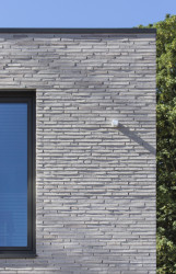 Cihly Joseph Bricks mají nezaměnitelný charakter ruční výroby a jedinečné odstíny. (na obrázku projekt Venray)