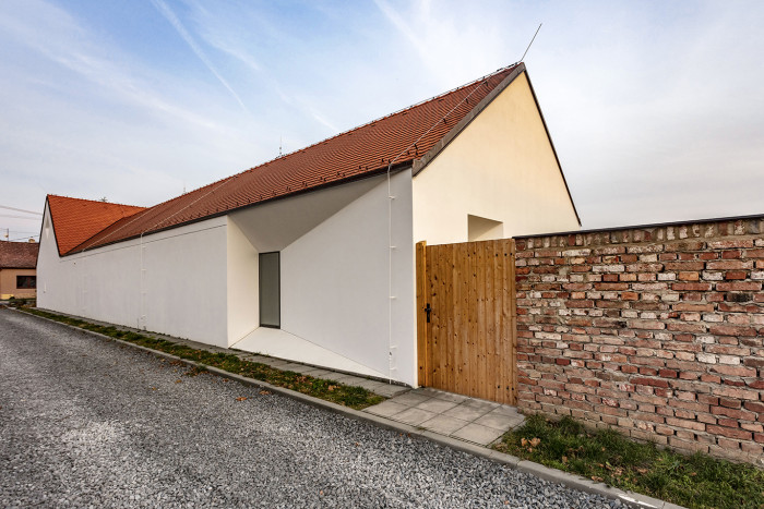 Rodinný dům v Blatnici pod Svatým Antonínkem, Air ateliér, Ateliér 6