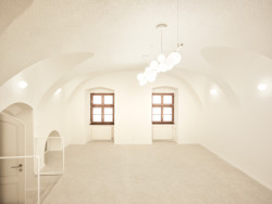 Multifunkční sál se nyní nachází v prostorách původního historického sálu