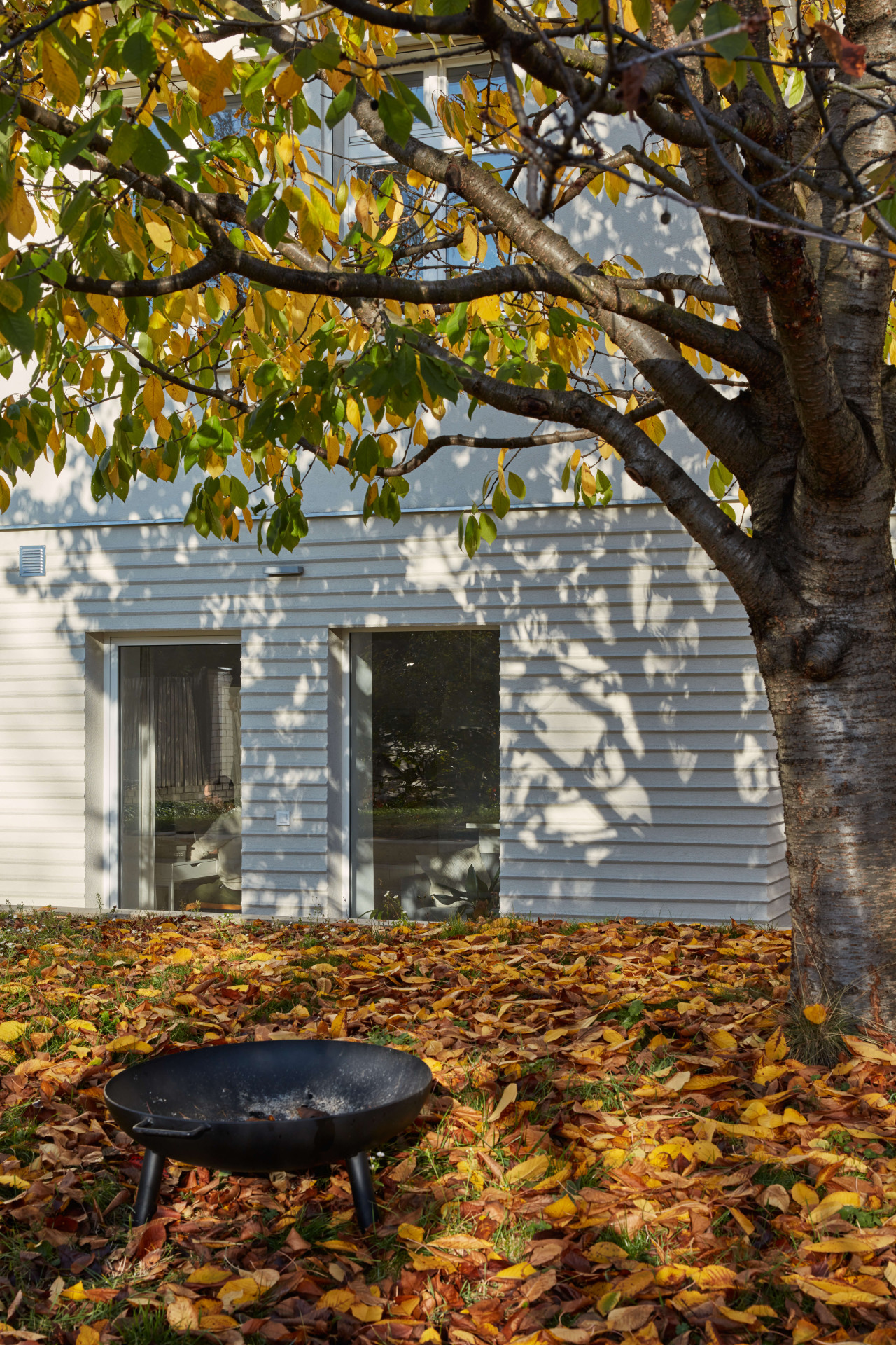 Nová terasa suterénního bytu v Praze od Matěje Šebka