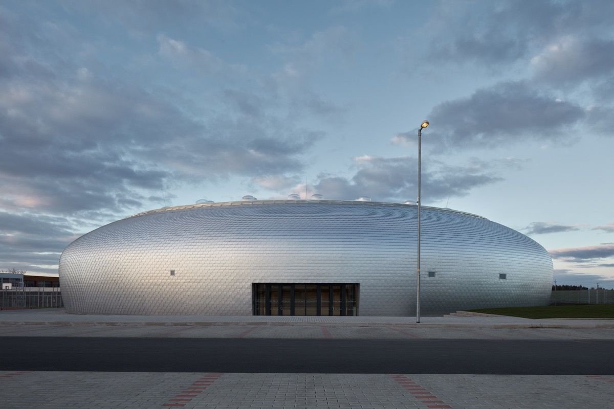 Sportovní hala v Dolních Břežanech, sporadical