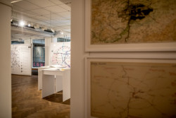 Expozice výstavy Ideální Velká/ Malá Praha, 1919/ 2019 v Galerii Lucerna.