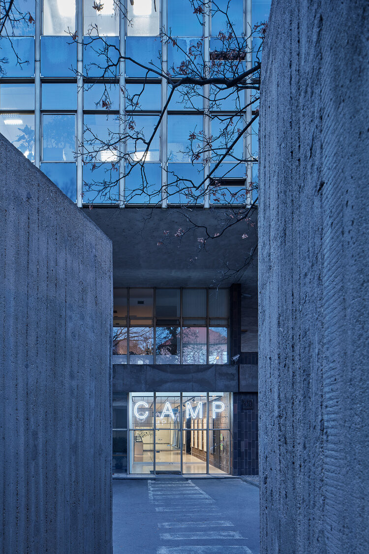 V prosinci zastupitelstvo hl.m. Prahy neschválilo přidělení 1,6 miliardy na rekonstrukci.  Nyní však petiční výbor ponese na magistrát výzvu, aby prostředky dále hledal. IPR požádal také o dotaci. O budoucnosti "kostek" se bude jednat zřejmě 23. ledna.