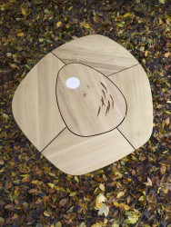 Architektka Daniela Polubědovová představila novou kolekci stolů Indiánské léto