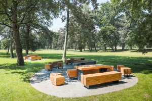 Pilotní projekt piknikových míst v pražské Stromovce, Land 05 / Martina Forejtová