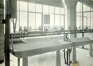 Obr. 4b: Moderní hygienické zázemí – foto