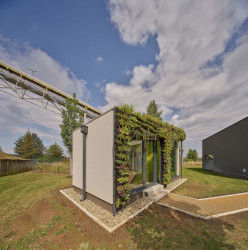 Tiny House ve výrobním závodu firmy Rigips navrhl student František Exner.