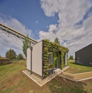 Tiny House ve výrobním závodu firmy Rigips navrhl student František Exner.