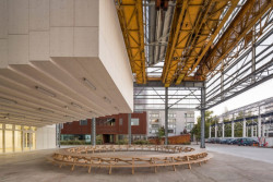 Nantes Saint - přestavba skladiště na uměleckou školu, Franklin Azzi Architecture