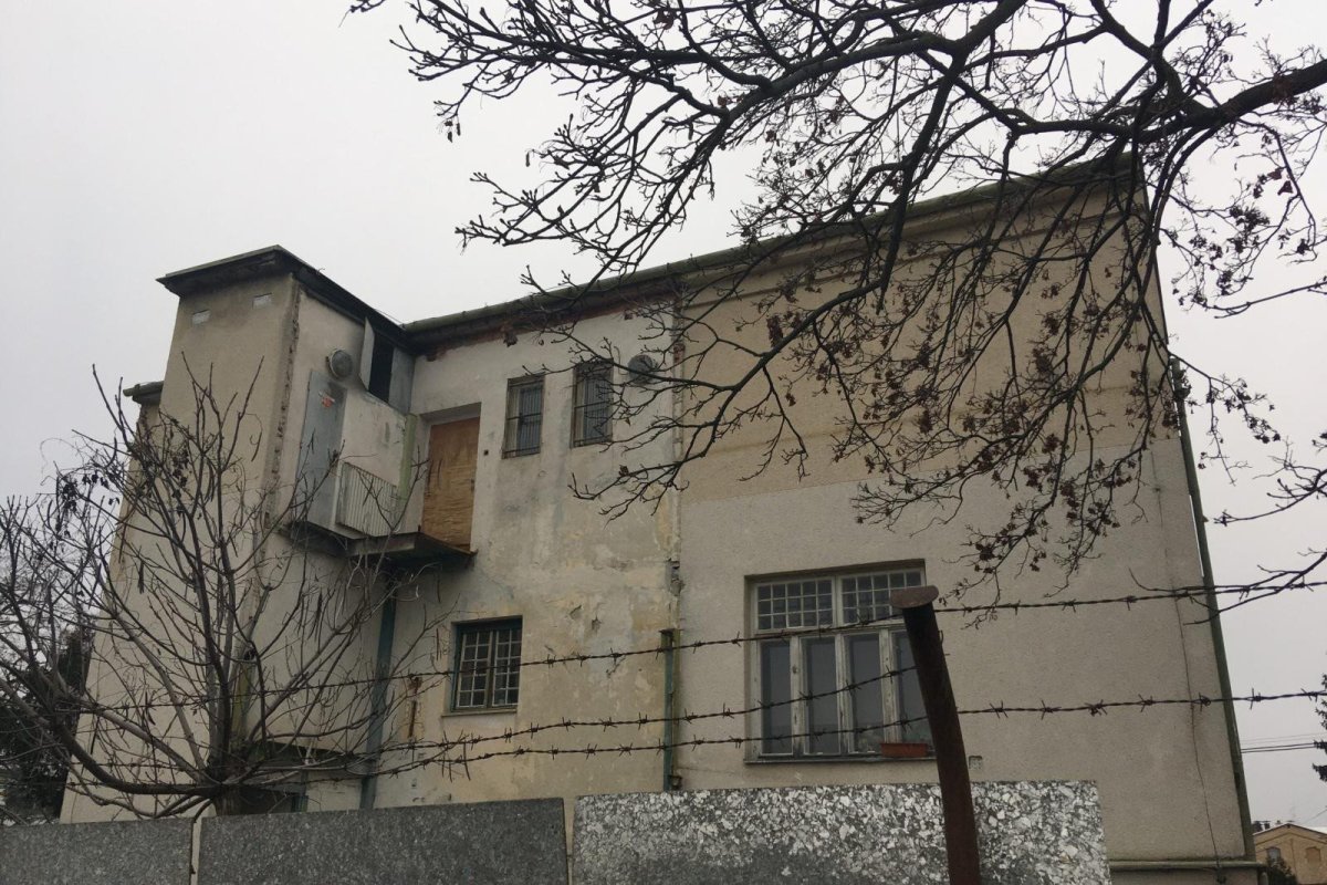 Současný stav Bauerovy vily, na kterém se podepsala léta chátrání a necitlivé úpravy.