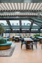 Vyhlídková restaurace v nejvyšším podlaží(Rekonstrukce obchodního domu La Rinascente, studio 2050+)