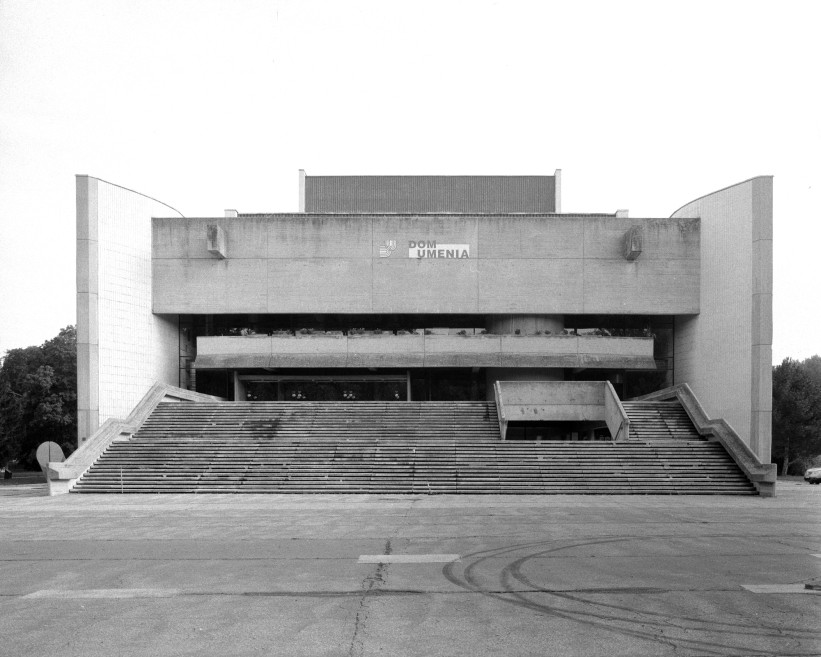 Dům umění v Piešťanech od Ferdinanda Milučkého, 1968-1979. Foto: Lucia Kuklišová
