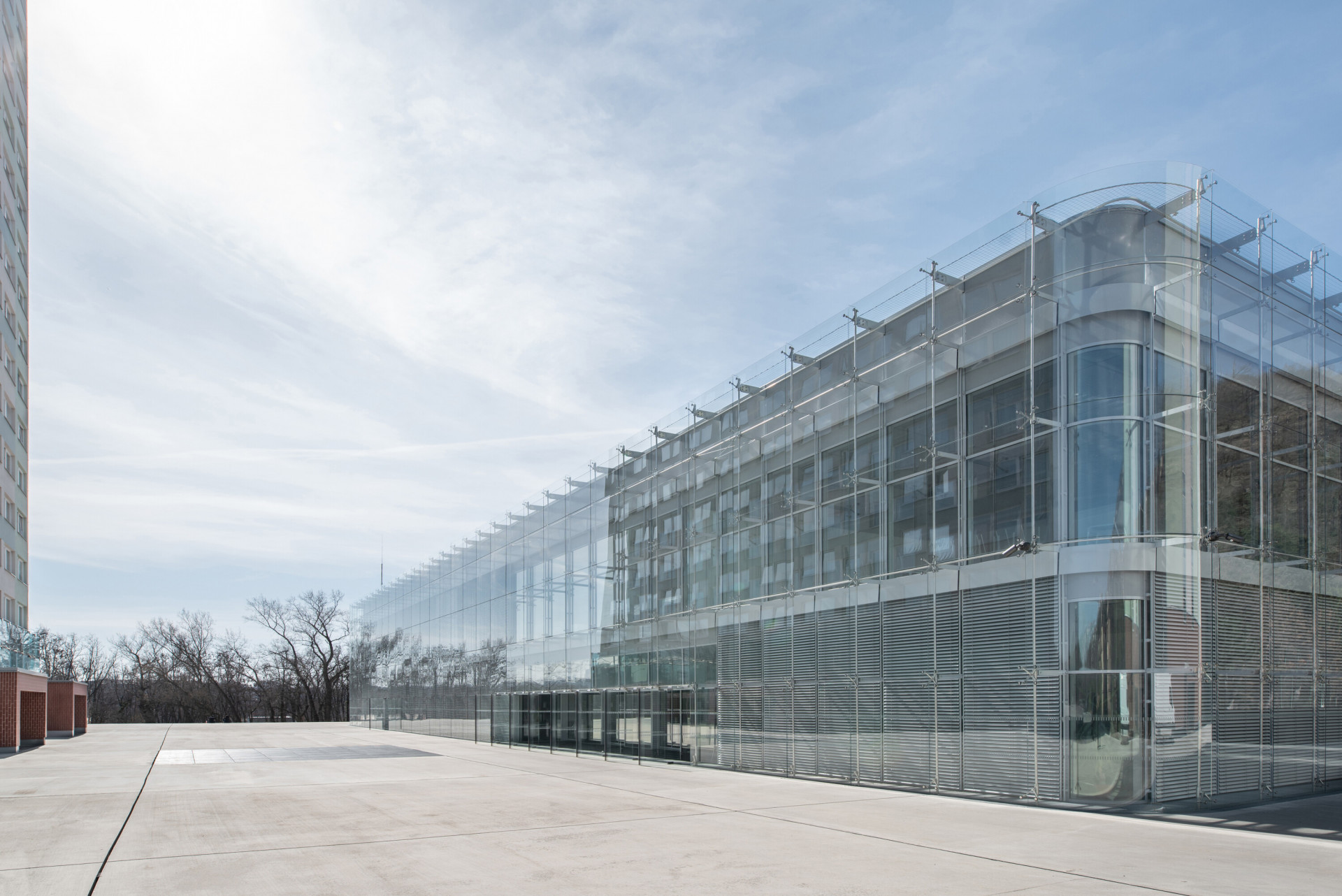 Přestavba menzy Koleje 17. listopadu na Fakultu humanitních studií UK v Praze od Kuba & Pilař architekti