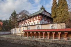 Stav před rekonstrukcí (Sluneční lázně v Luhačovicích, TRANSAT architekti)