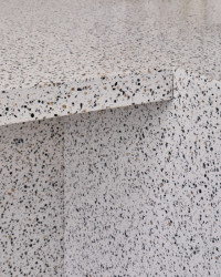 Kro Café, NEUHÄUSL HUNAL / David Neuhäusl, Matěj Hunal