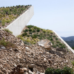 Víkendová vila Issa Megaron na chorvatském ostrově Vis, architekt Davor Matekovic