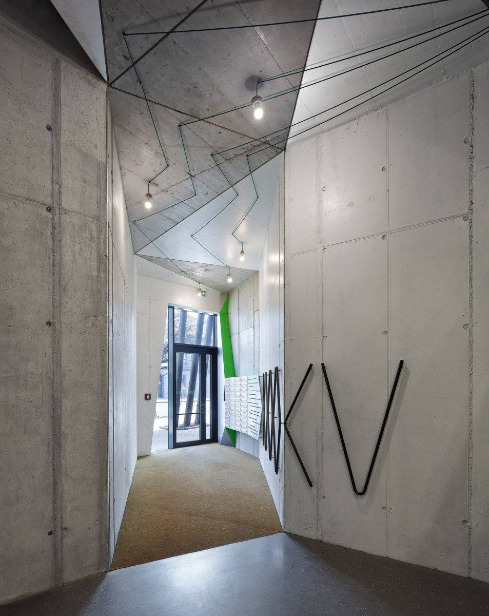 Budova Komunardů XXXV od architekta Stanislava Fialy