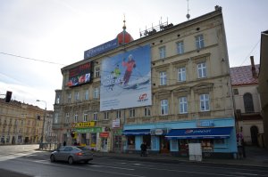 Vizuální smog ve veřejném prostoru – Plzeň. Foto: Veronika R. Fullerová