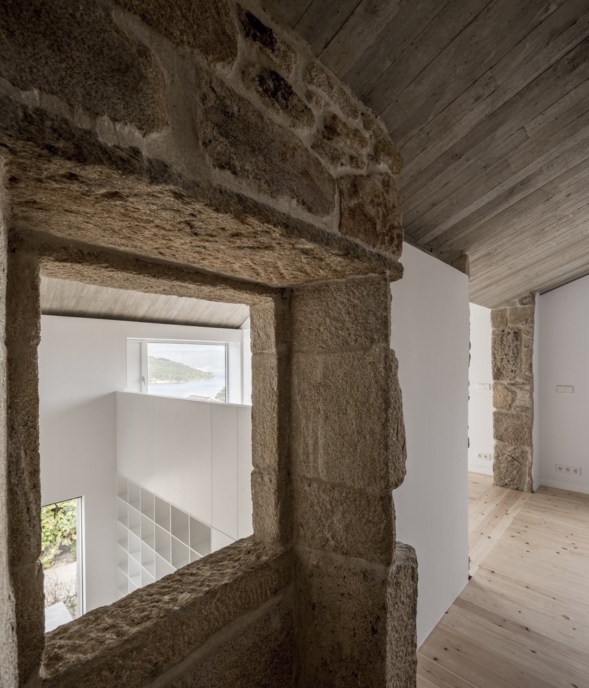 Rekonstrukce a dostavba rodinného domu v Muros, fuertes-penedo arquitectos