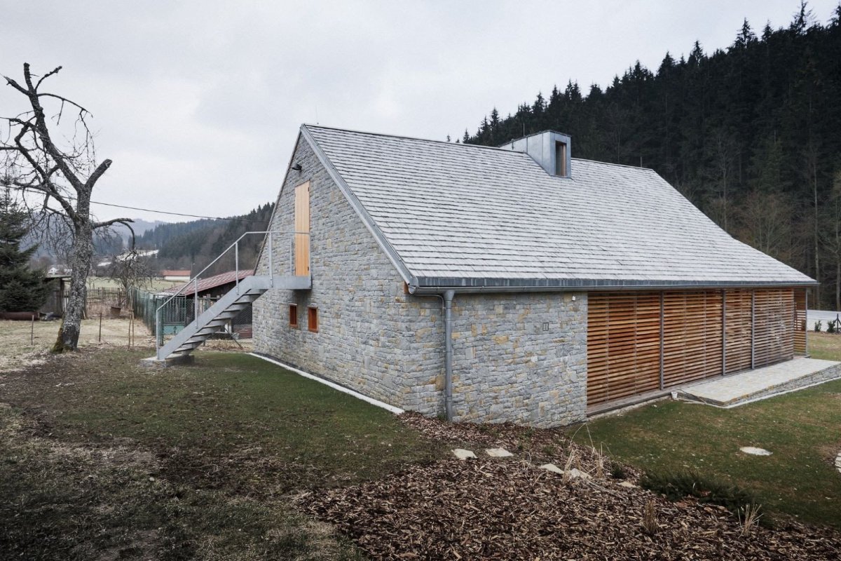 Víkendový domek ve Velkých Karlovicích, Ellement
