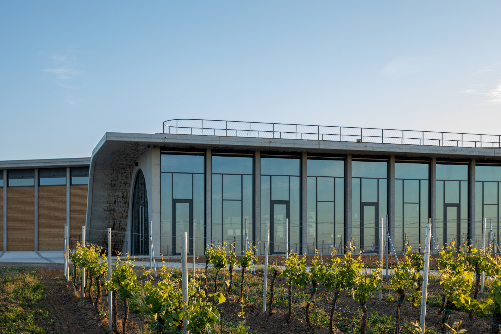 Sídlo Vinařství LAHOFER v Dobšicích u Znojma, Chybík+Krištof