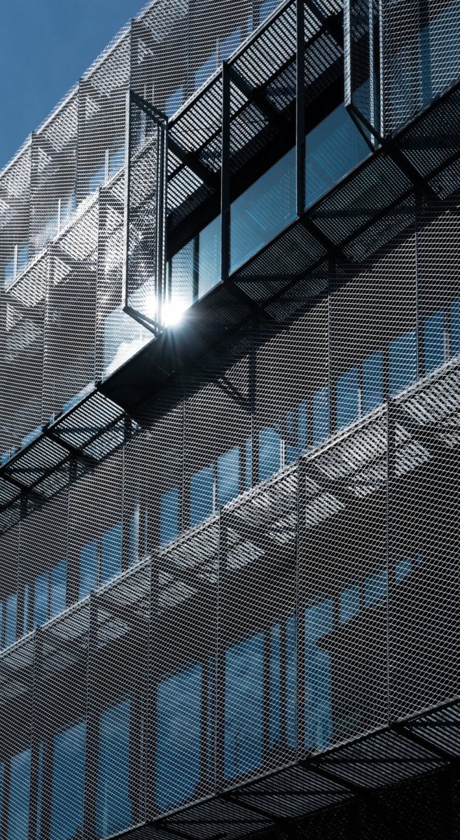 FIVE, QARTA architektura.