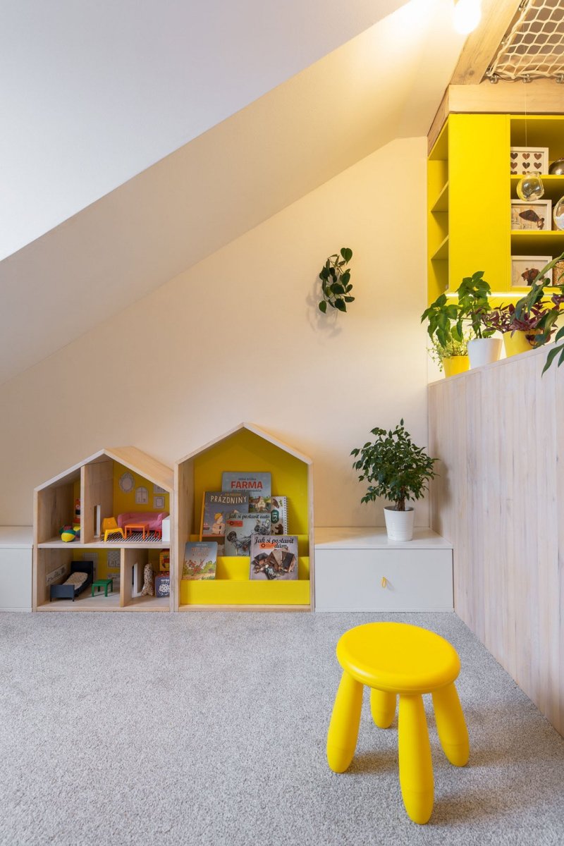 Vršovické podkroví, Mooza architecture / Klára Kuncová (Císařovská)
