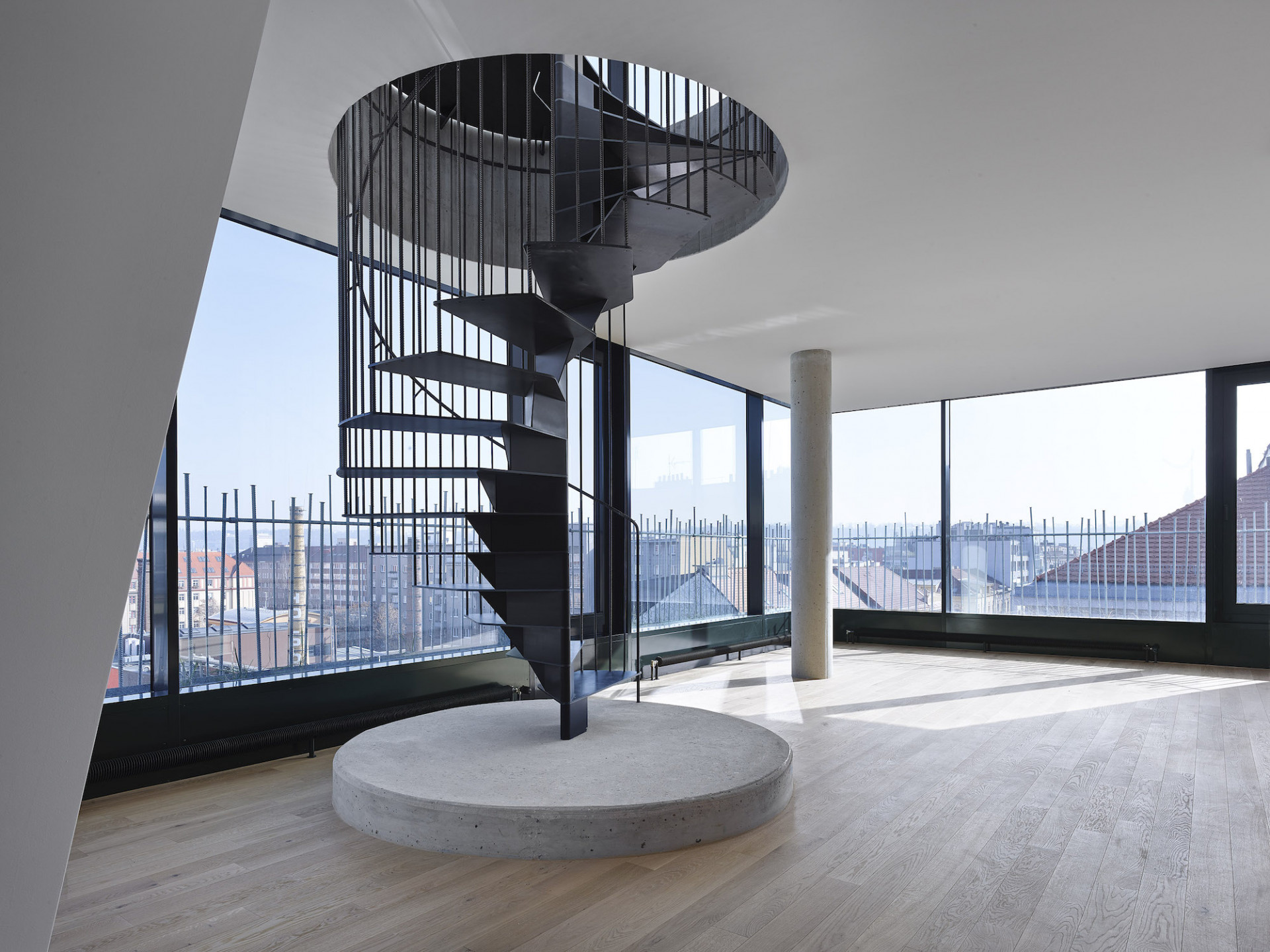 Komunardů XXXV, FIALA+NEMEC/ Stanislav Fiala