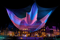 festival světla Signal, ukázka z programu: JANET ECHELMAN – INSTALACE – TBA