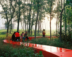 Kongjian Yu, park ve městě Čching- chuang-tao známý jako Red Ribbon Park