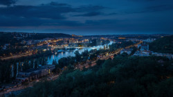 Vizualizace Dvoreckého mostu zasazená do panoramatu pražských mostů přes Vltavu.