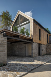 Boq architekti navrhli atriový rodinný dům na jižní Moravě