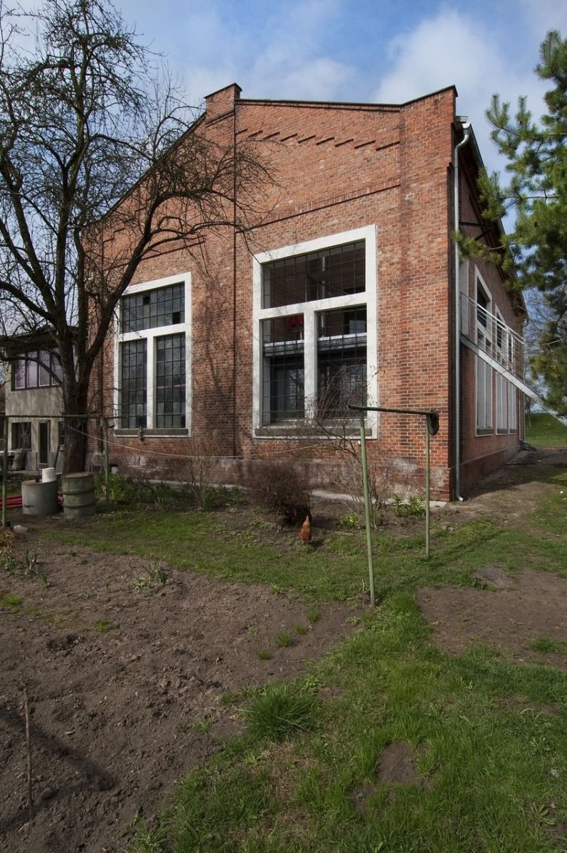 studio NEW WORK, Vestavba bytu do historické průmyslové haly – foto