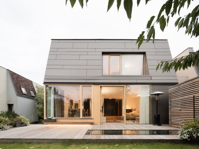 Přestavba řadového domu v Praze-Dědině od studia SOA architekti